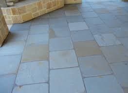 symmetrical-tumbled-bluestone-patio