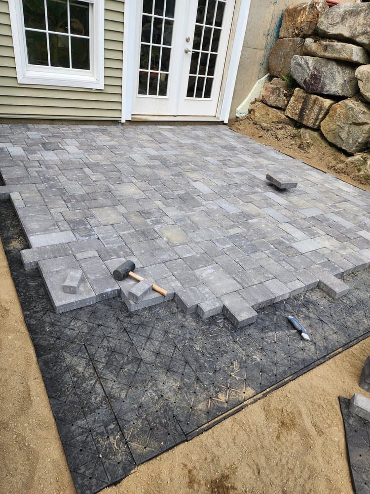 colonial-paver-walkway-damariscotta-maine